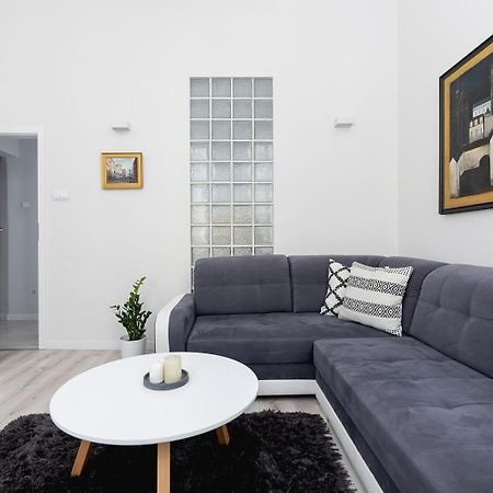 Two Bedroom Apartment - Starowislna 36 كراكوفيا المظهر الخارجي الصورة